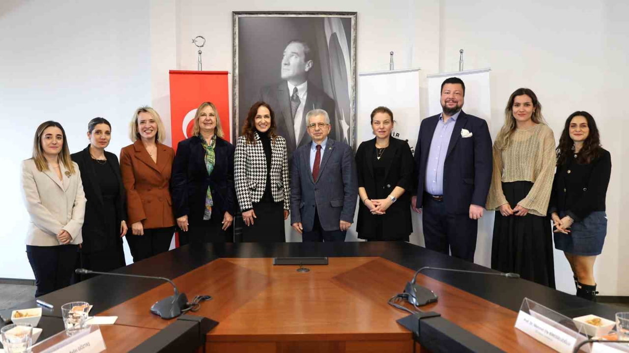 ÇOCUKLARIN AKILCI VE SOSYAL YÖNDEN GÜÇLENMESİNE, AİLELERİN DE SAĞLIKLI BİREY YETİŞTİRME KONUSUNDA...