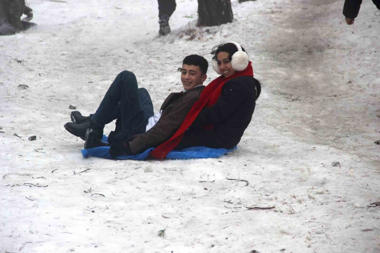 ÇORUM'DA BULUNAN ÇATAK TABİAT PARKI’NDA DÜZENLENEN KAR FESTİVALİ, VATANDAŞLARIN AKIMINA UĞRADI....