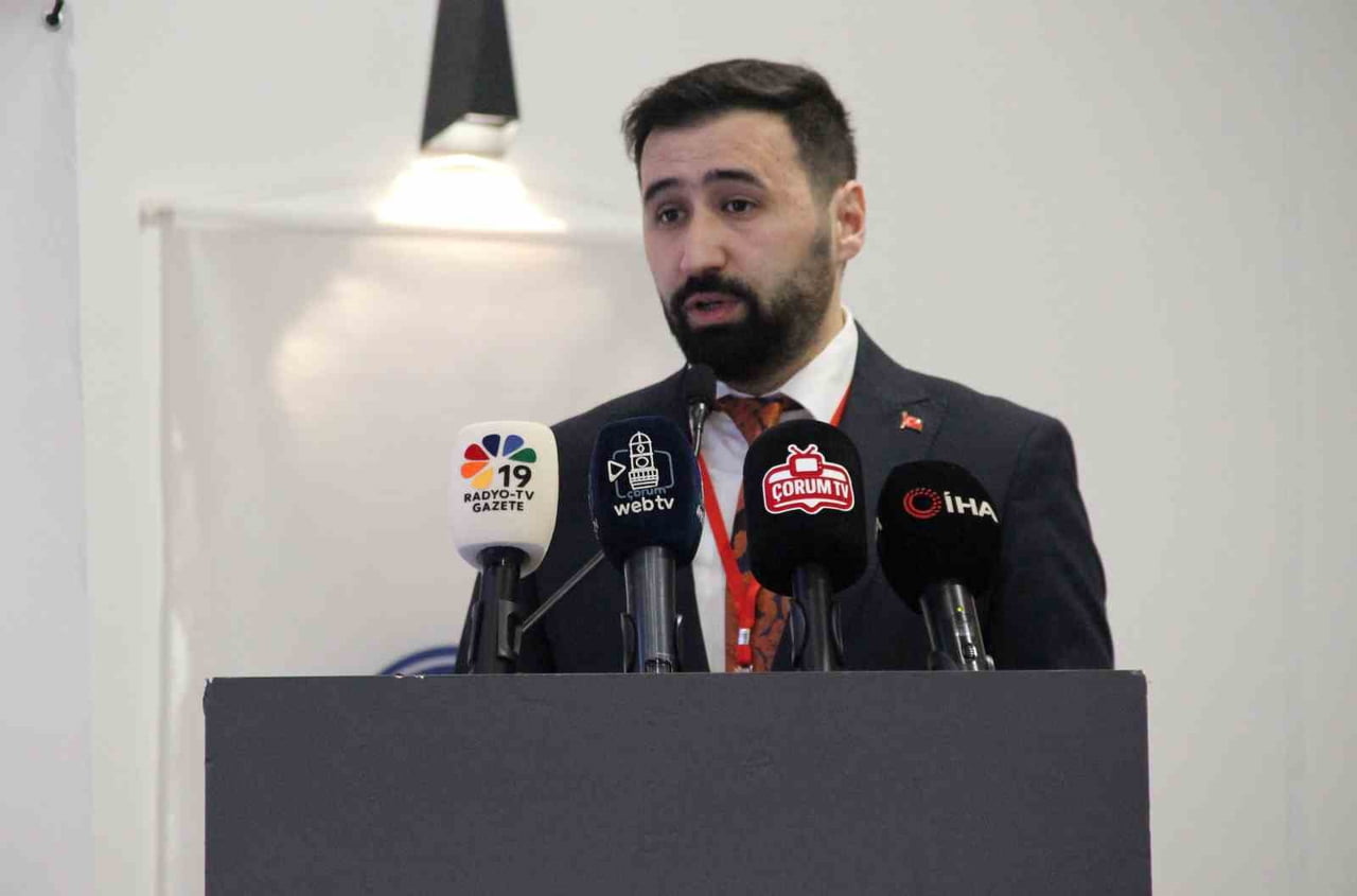 ÇORUM BELEDİYESİ KADIN VE AİLE HİZMETLERİ MÜDÜRÜ MUSTAFA YAŞAR, " ANNE DOSTU ŞEHİR PROJESİ, BAKIM...