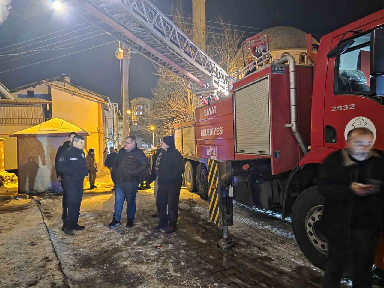 ÇORUM’UN BAYAT İLÇESİNDE BİR EVDE SOBADAN KAYNAKLANARAK ÇIKAN YANGINDA 1 KİŞİ HAYATINI...