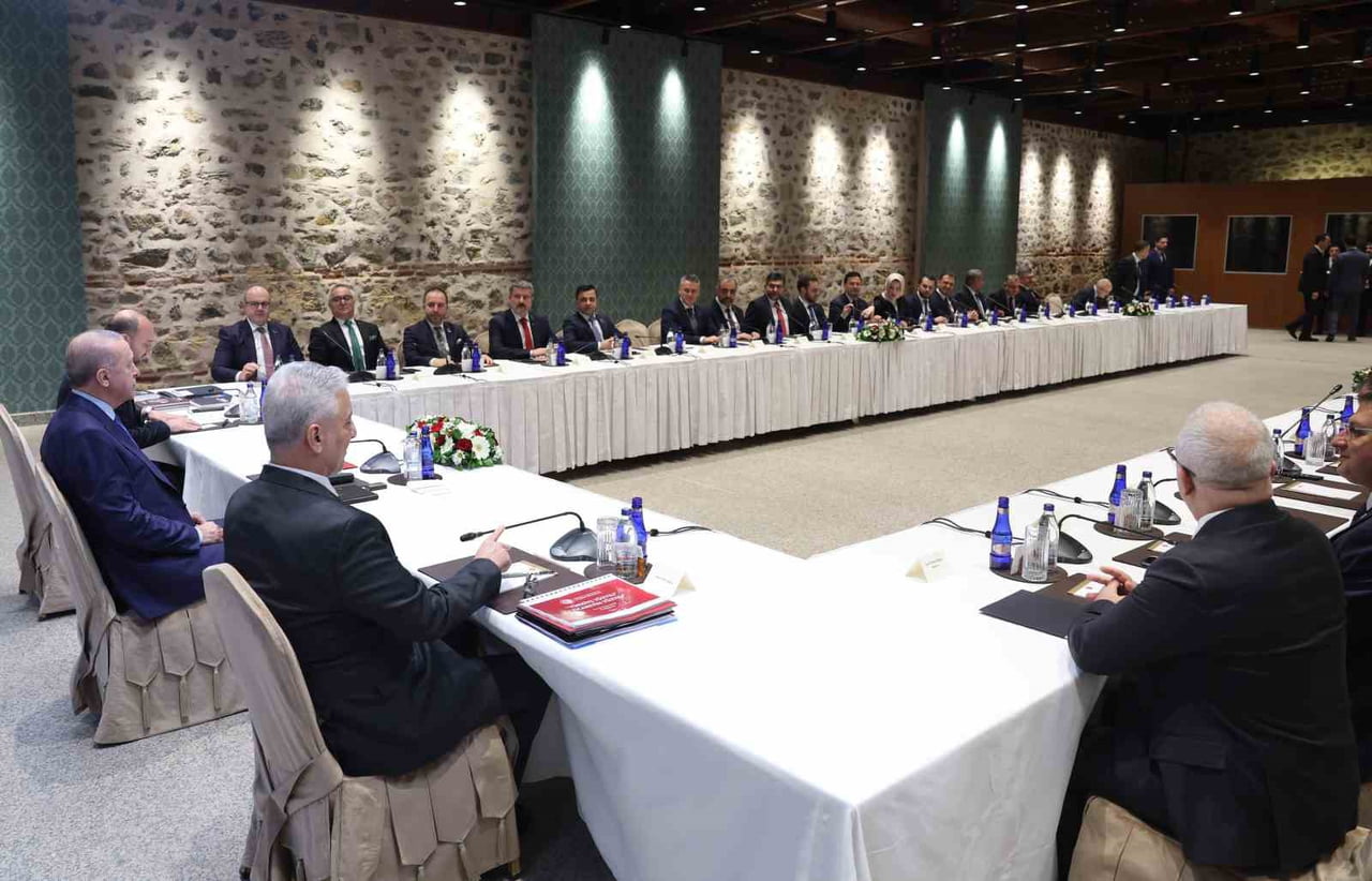 CUMHURBAŞKANI RECEP TAYYİP ERDOĞAN, MÜSTAKİL SANAYİCİ VE İŞ ADAMLARI DERNEĞİ (MÜSİAD) HEYETİNİ...