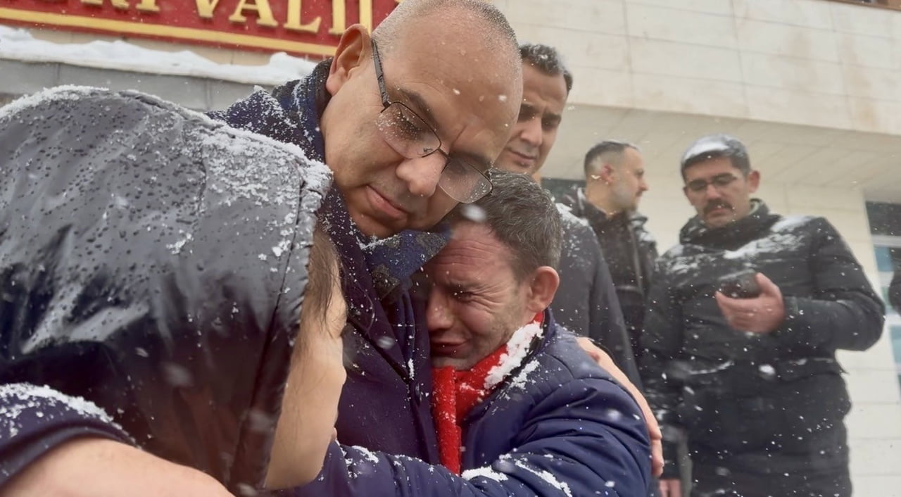 CUMHURBAŞKANLIĞI KARARNAMESİ İLE GİRESUN VALİLİĞİNE ATANAN MUSTAFA KOÇ, KAR VE FIRTINAYA RAĞMEN...