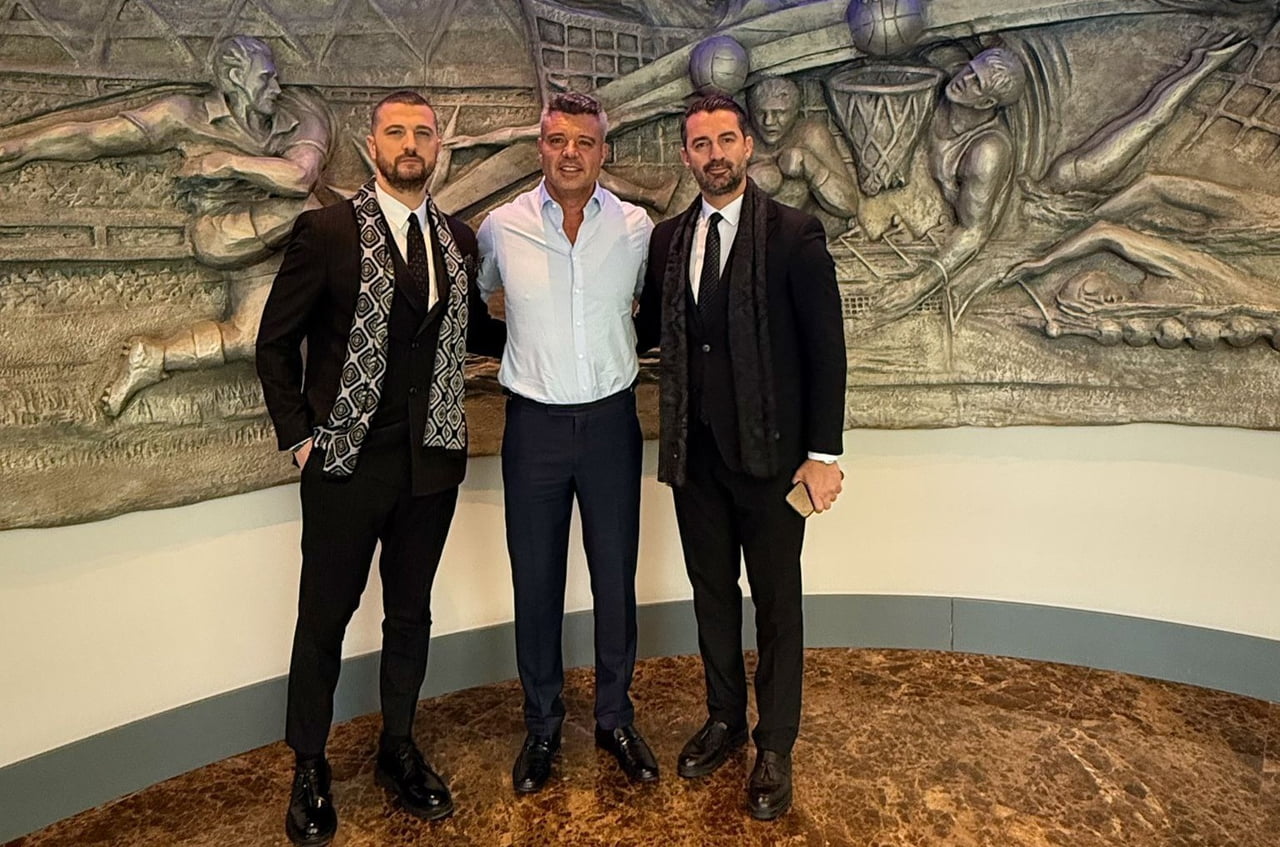 DENİZLİ HALİT TÜRKKAN ORTAOKULU ÖĞRENCİLERİ, "FENERİMİZDEN YAYILAN IŞILTILAR – SARI LACİVERT KÜÇÜK...