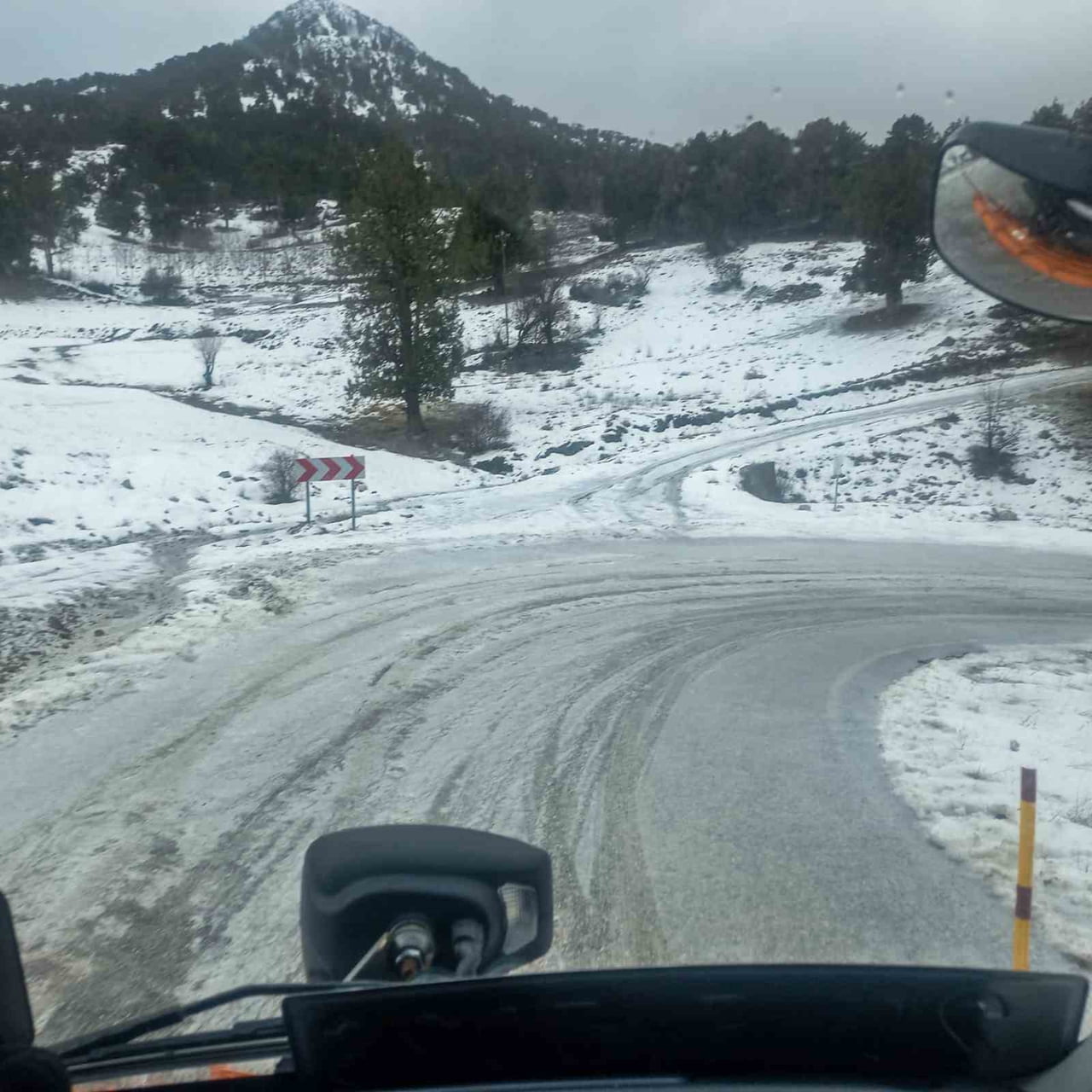 DENİZLİ’NİN ÇAMELİ İLÇESİNDE ÇAMELİ BELEDİYESİ GİZLİ BUZLANMA NEDENİYLE OLUŞABİLECEK...