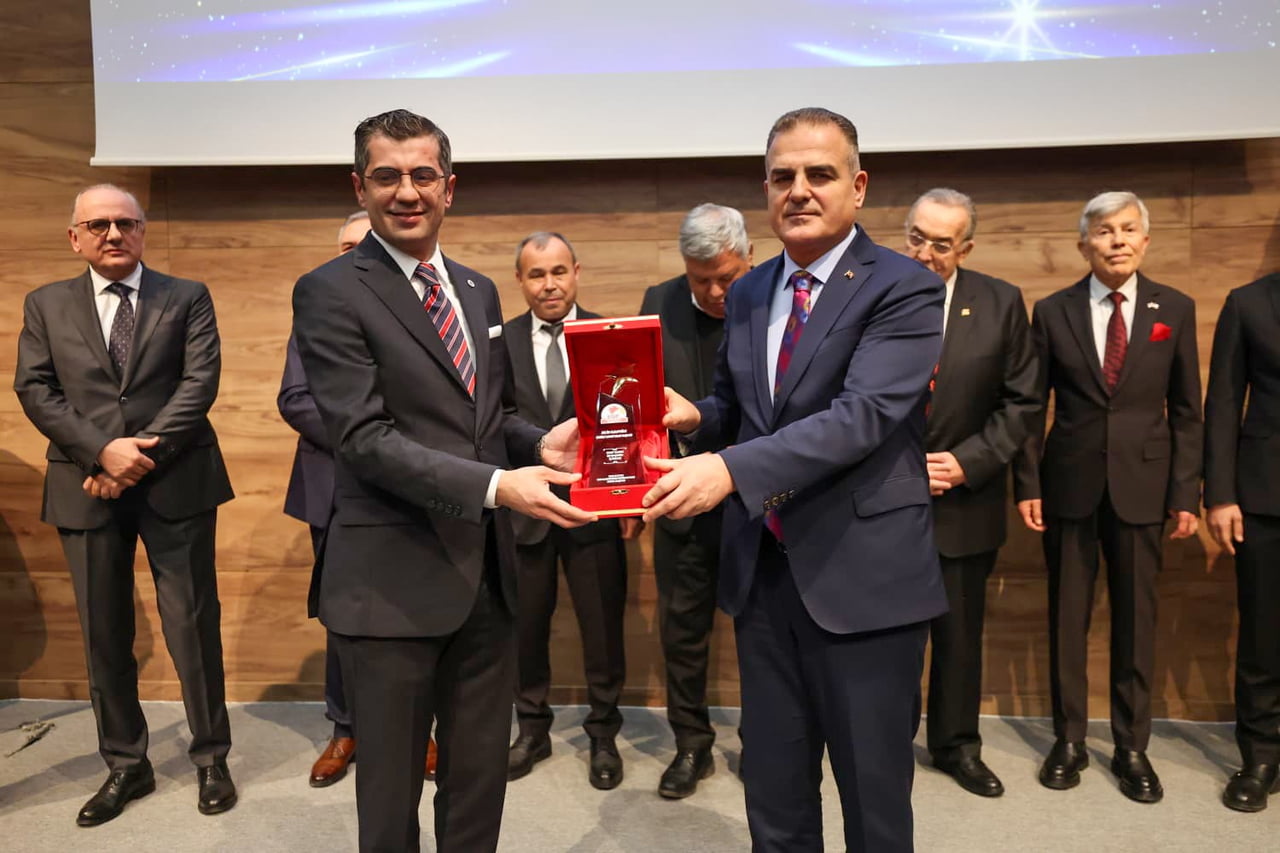 DENİZLİ SANAYİ ODASI (DSO) YÖNETİM KURULU BAŞKANI SELİM KASAPOĞLU’NA, EGE BÖLGESİ BASIN CAMİASININ...