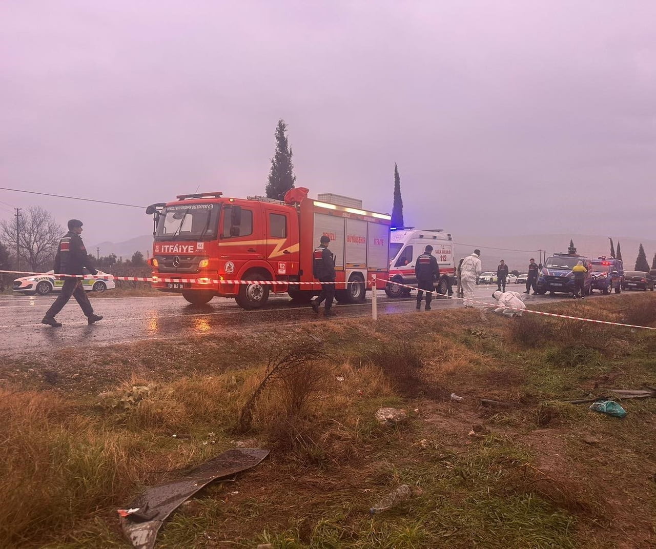DENİZLİ VALİLİĞİ BULDAN’DA MEYDANA GELEN KAZAYA İLİŞKİN AÇIKLAMA YAPTI. AÇIKLAMADA, 22 YARALIYA...