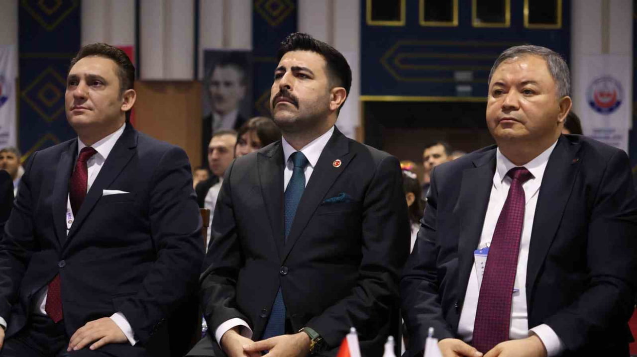 DEVLET MEMURLARI SENDİKASI, OLAĞAN GENEL KURULU’NU 10-11 OCAK’TA ANKARA’DA...