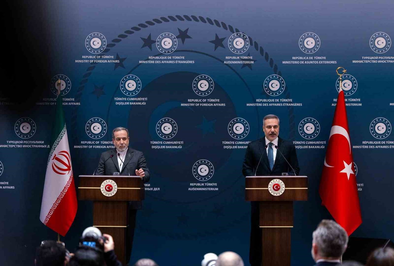 DIŞİŞLERİ BAKANI HAKAN FİDAN, İRAN DIŞİŞLERİ BAKANI ABBAS ARAKÇİ İLE İSTANBUL'DA BİR ARAYA GELDİ....