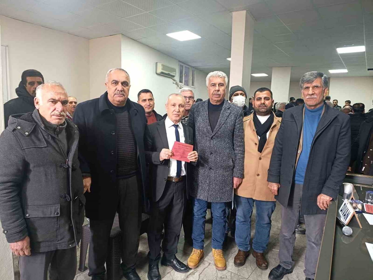 DİYARBAKIR'IN ÇERMİK İLÇESİNDE ESNAF VE SANATKARLAR ODASI GENEL KURUL SEÇİMLERİ YAPTI. KURULDA...