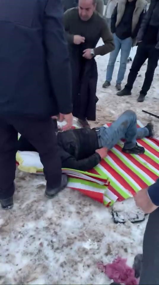 DİYARBAKIR’DA SÜRÜCÜSÜNÜN DİREKSİYON HAKİMİYETİNİ KAYBETTİĞİ OTOMOBİL TAKLA ATTI. KAZADA 2 KİŞİ...