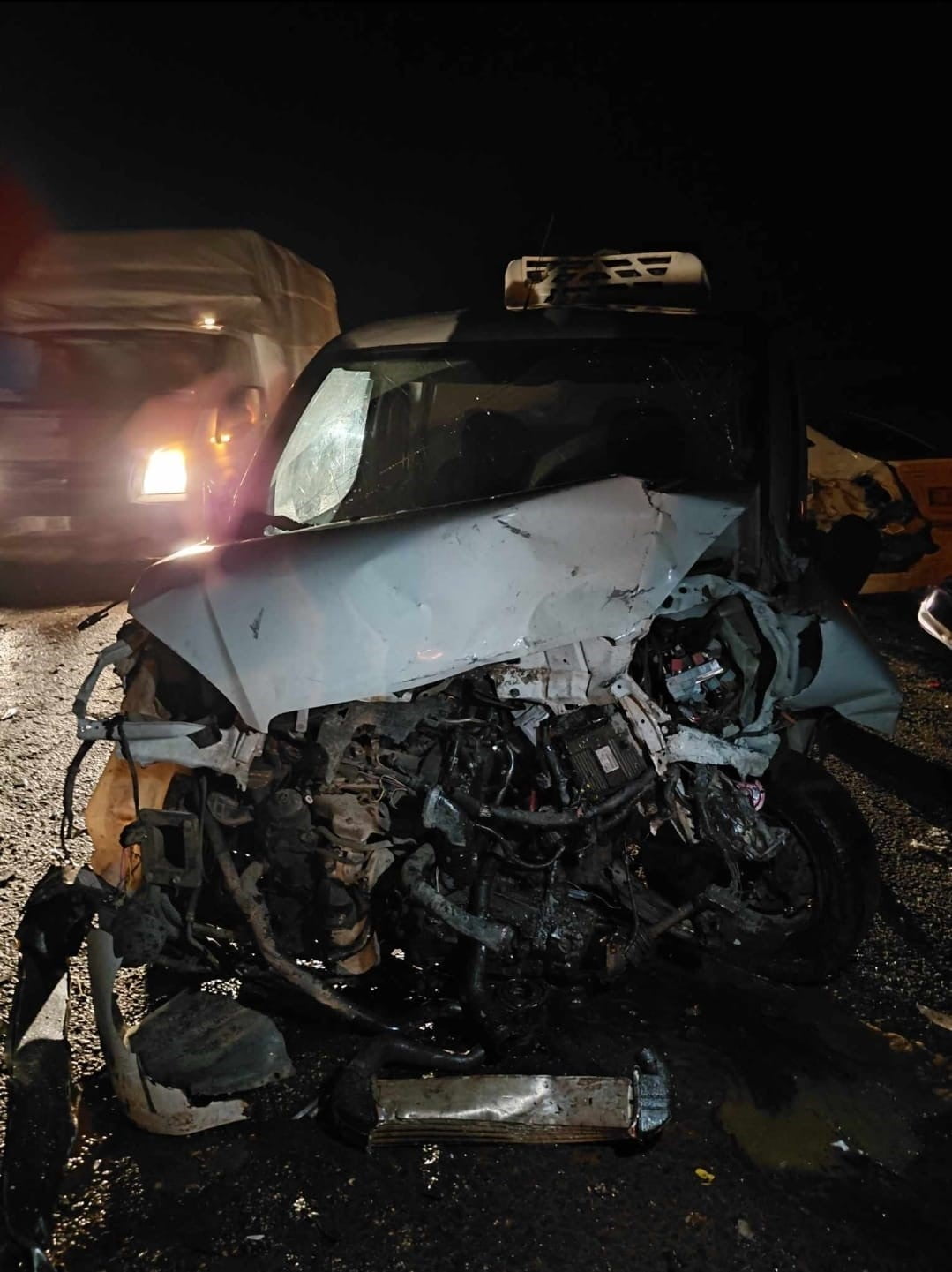 DİYARBAKIR’IN ÇINAR İLÇESİNDE ÜÇ ARACIN ÇARPIŞMASI SONUCU MEYDANA GELEN ZİNCİRLEME TRAFİK...