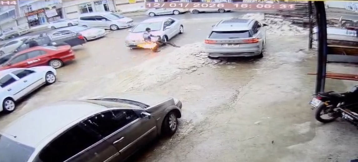 DİYARBAKIR’IN ERGANİ İLÇESİNDE OTO SANAYİ DÜKKANINDA SOBA SIKIŞMASI SONUÇ MEYDANA GELEN PATLAMADA...