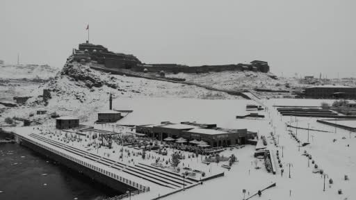 Doğu'nun incisi Kars, beyaz gelinliğini giydi: Beyaza bürünen kent böyle görüntülendi