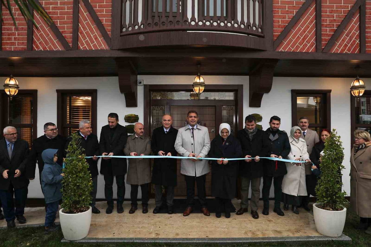 DÜZCE BELEDİYE BAŞKANI DR. FARUK ÖZLÜ’NÜN BÜYÜK BİR ÖNEM ATFETTİĞİ EĞİTİM YATIRIMLARI, DÜZENLENEN...