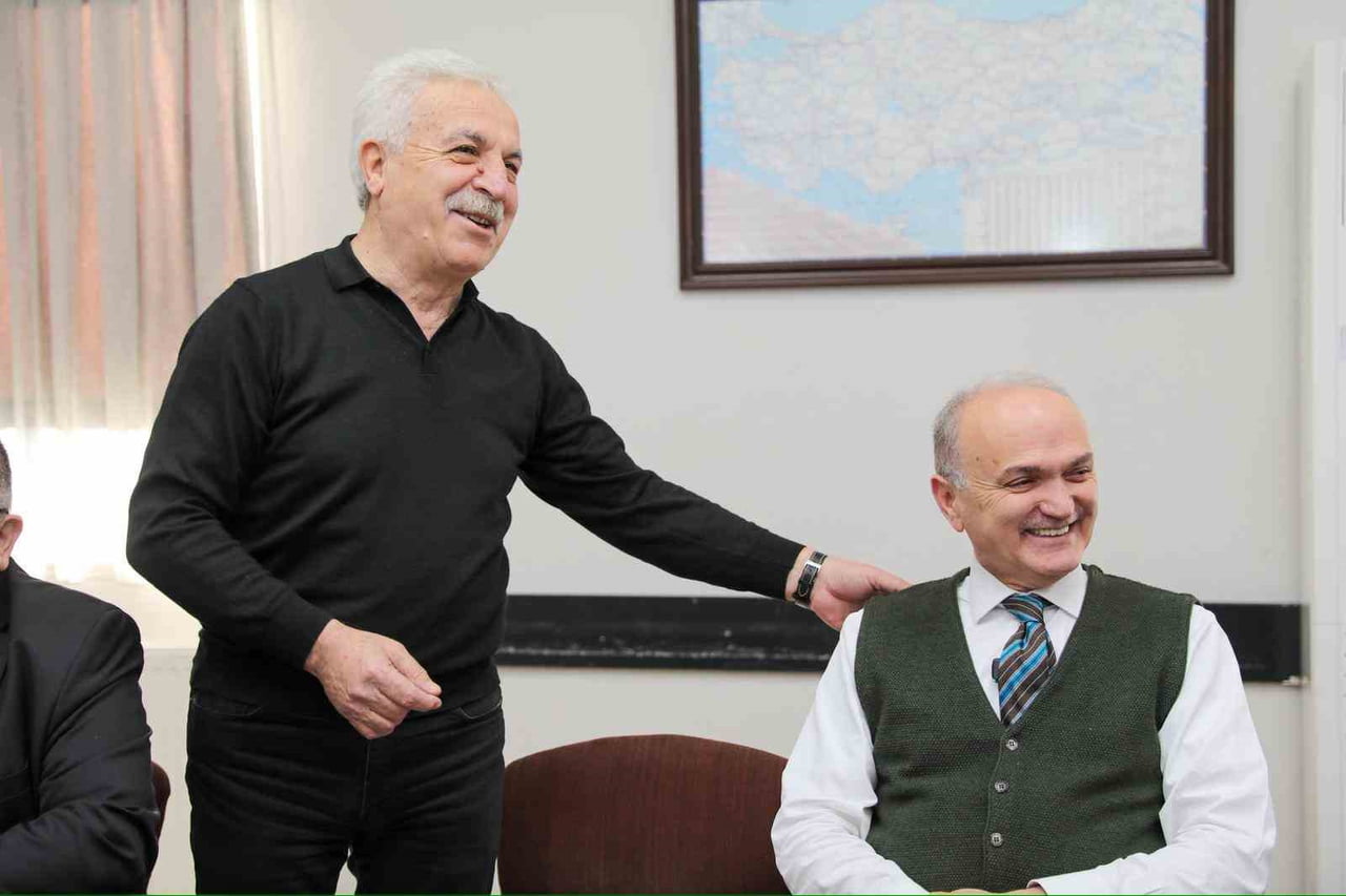 DÜZCE BELEDİYE BAŞKANI DR. FARUK ÖZLÜ, TAŞIYICI ESNAFI İLE BİR ARAYA GELDİ. BURADA YAPTIĞI...