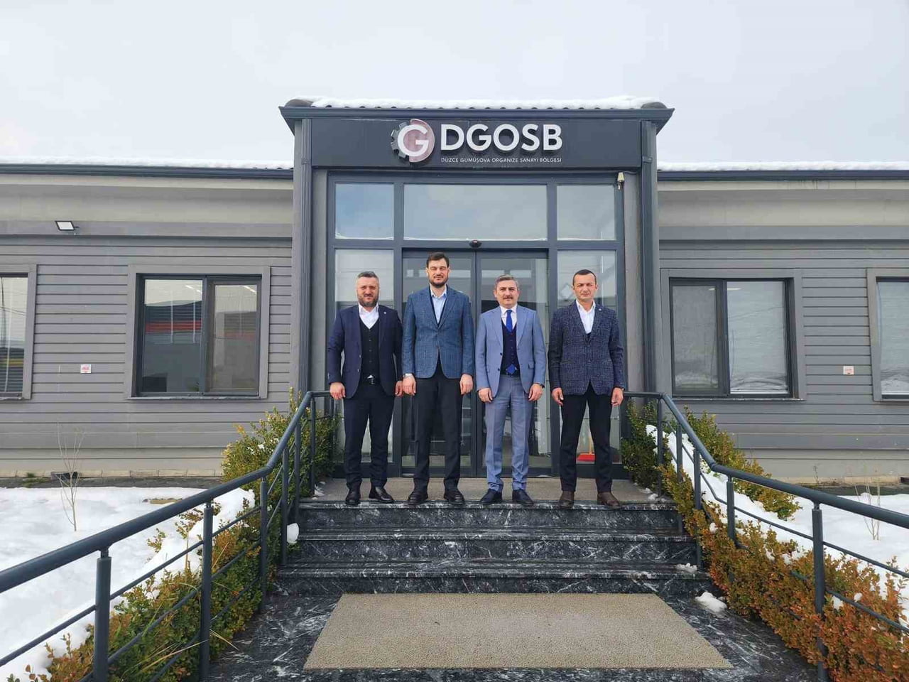 DÜZCE’DE BULUNAN ORGANİZE SANAYİ BÖLGELERİNİN SAHA ÇALIŞMALARINA DESTEK VEREN DÜZCE İL ÖZEL...