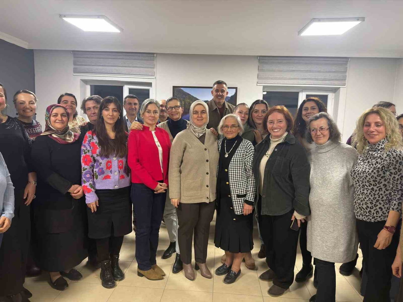 DÜZCE’DE KADINLARIN TARIMSAL ÜRETİMDEKİ ROLÜNÜ GÜÇLENDİRMEYE YÖNELİK ÇALIŞMALAR HIZ KESMEDEN DEVAM...