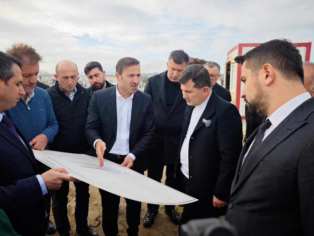 DÜZCE MİLLETVEKİLİ ERCAN ÖZTÜRK, DSİ 5. BÖLGE MÜDÜRÜ İBRAHİM YAROĞLU İLE BİRLİKTE YAPIMI DEVAM...