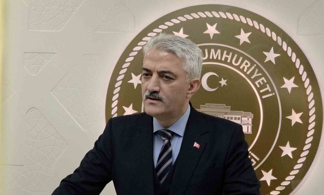 DÜZCE VALİSİ MEHMET MAKAS BALIKESİR SINDIRGI'DA MEYDANA GELEN VE ÇEVRE İLLERDE DE HİSSEDİLEN 4,5...
