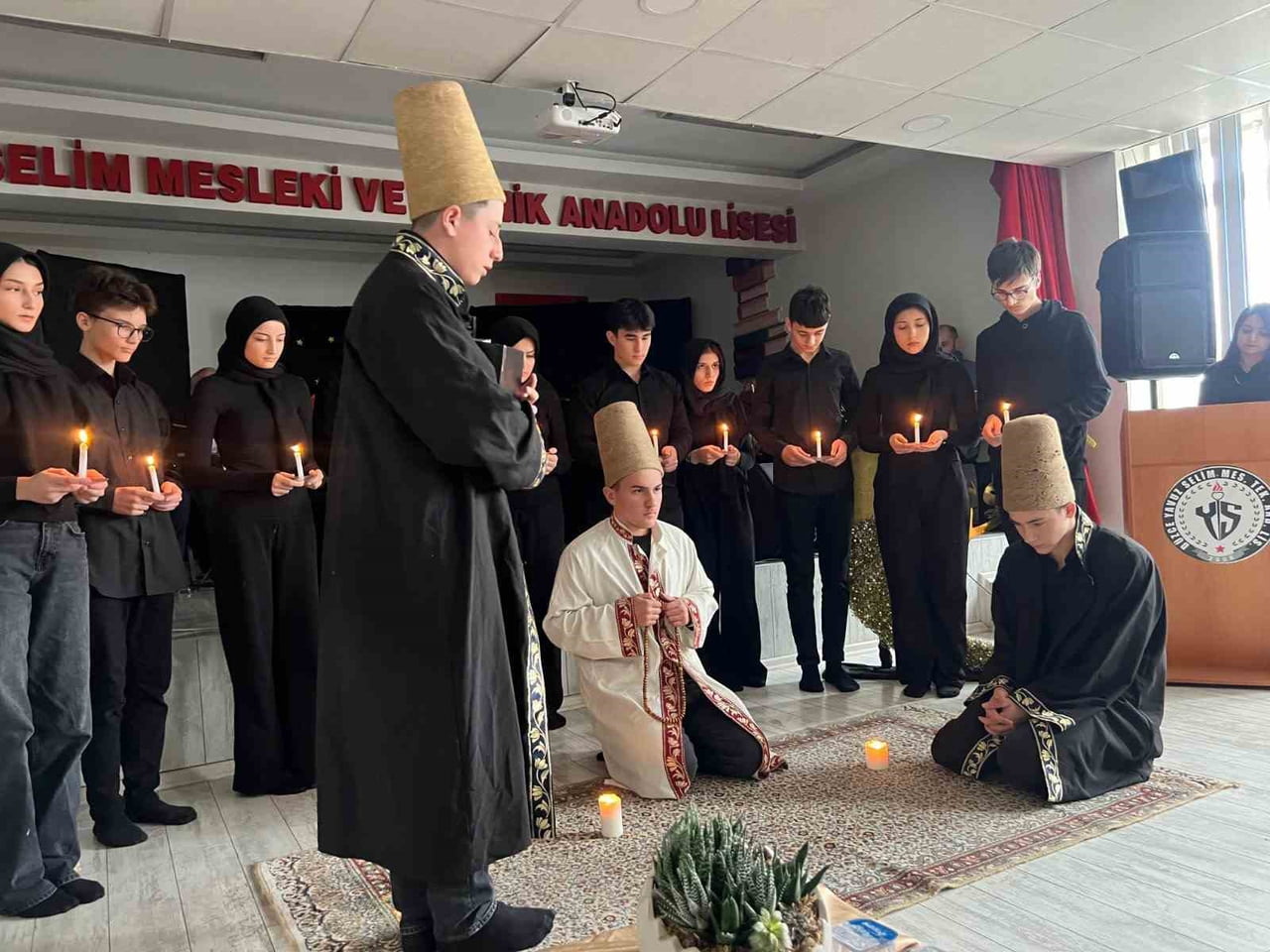 DÜZCE YAVUZ SELİM MESLEKİ TEKNİK VE ANADOLU LİSESİ’NDE “MEVLANA’YI ANMA TASAVVUF MUSİKİSİ...