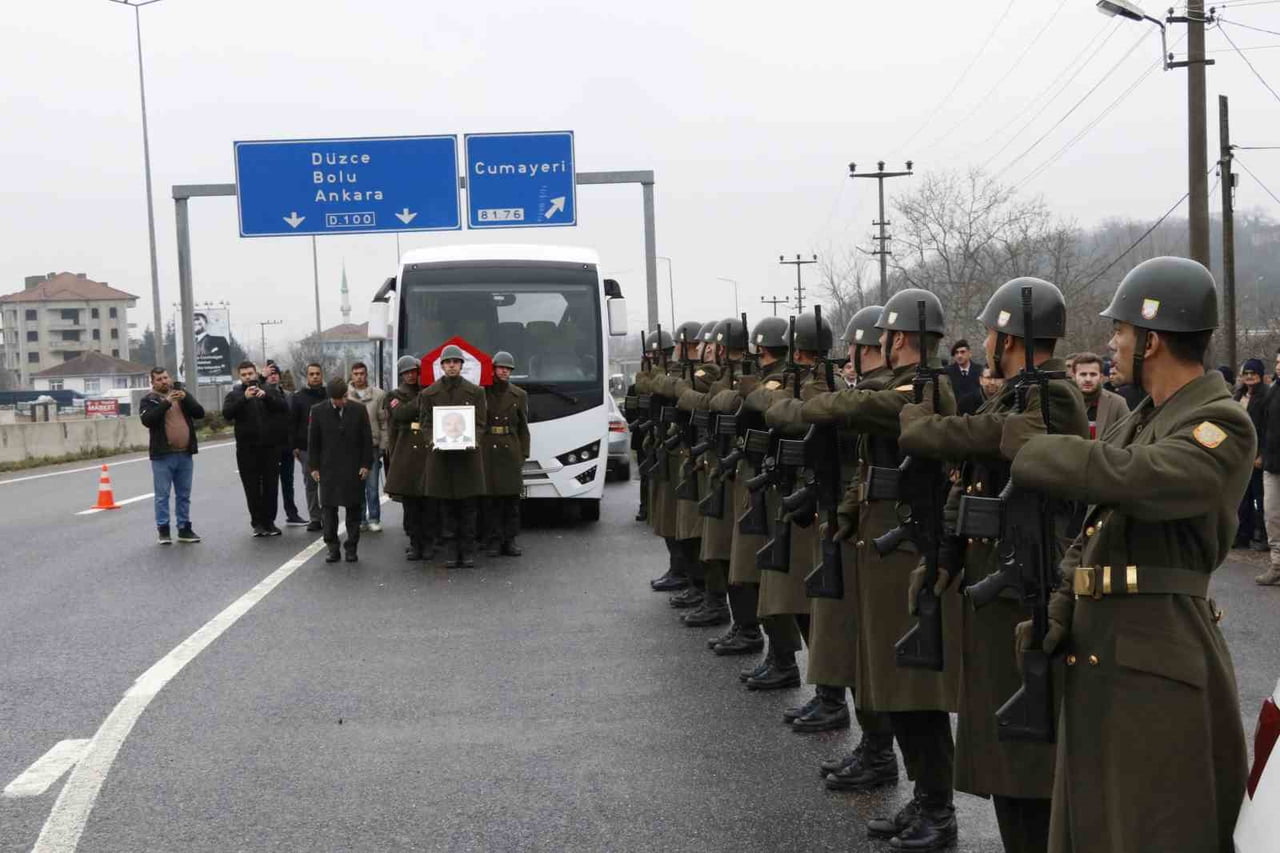 DÜZCELİ KIBRIS GAZİSİ MEHMET ALİ ÇİÇEK, 72 YAŞINDA VEFAT ETTİ. UZUN SÜREDİR DEVAM EDEN TEDAVİSİNİN...
