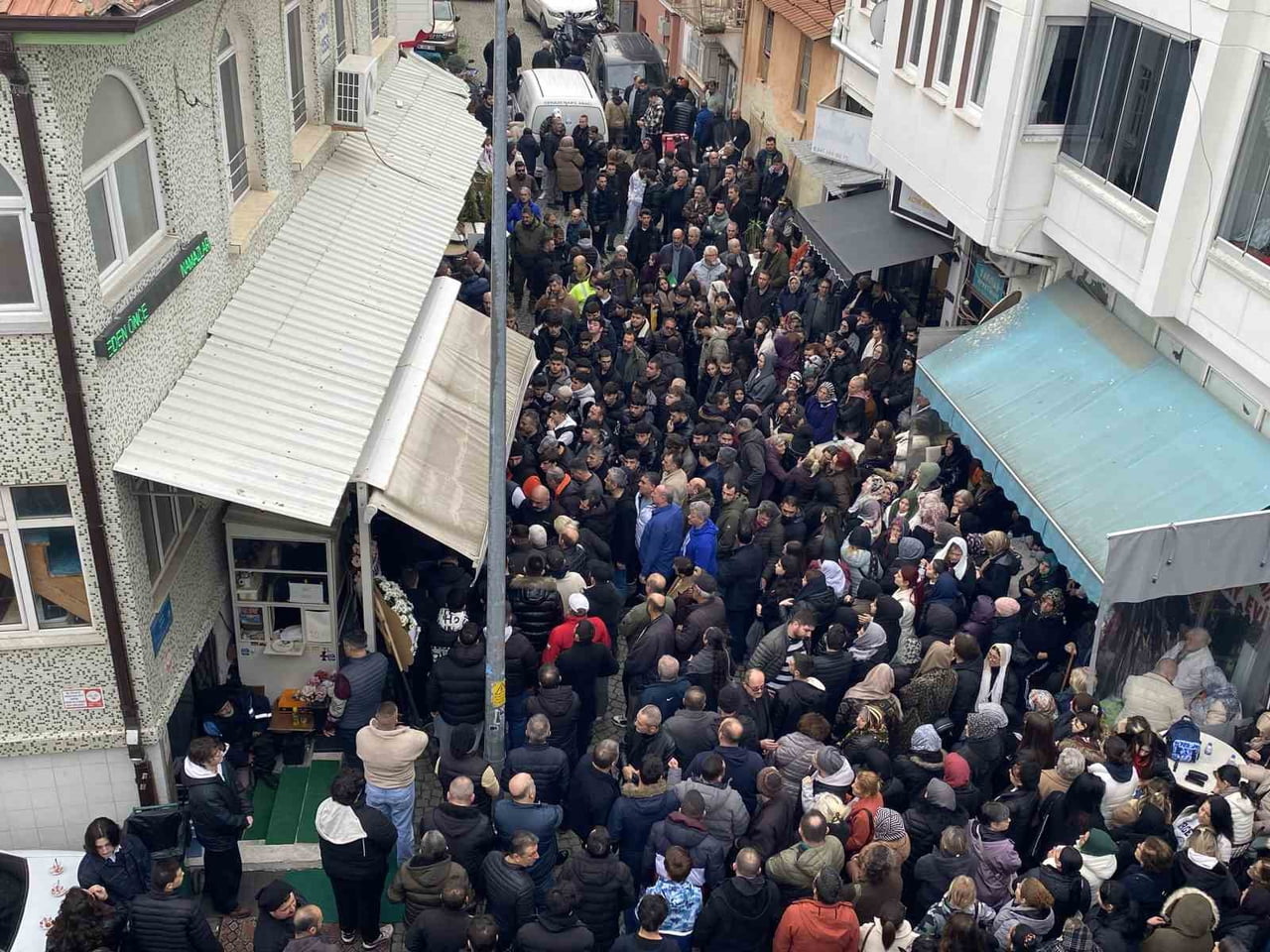 EFE AKPINAR, SON YOLCULUĞUNA UĞURLANDI.