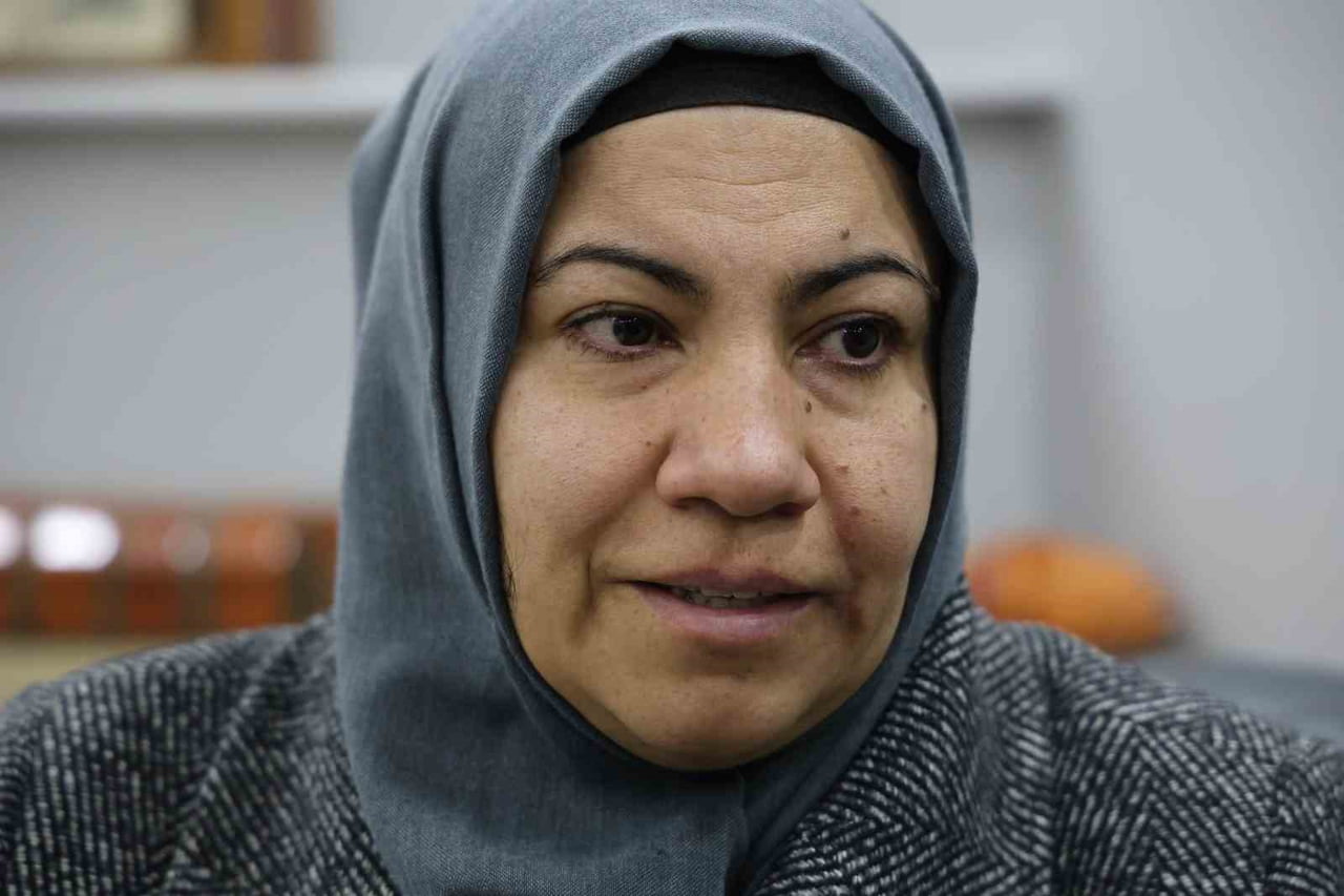 ELAZIĞ'DA EV ALMAK İÇİN 16 YILDIR PARA BİRİKTİREN, ÇEVRESİNDEN BORÇ ALTIN VE NAKİT PARA ALAN AİLE...