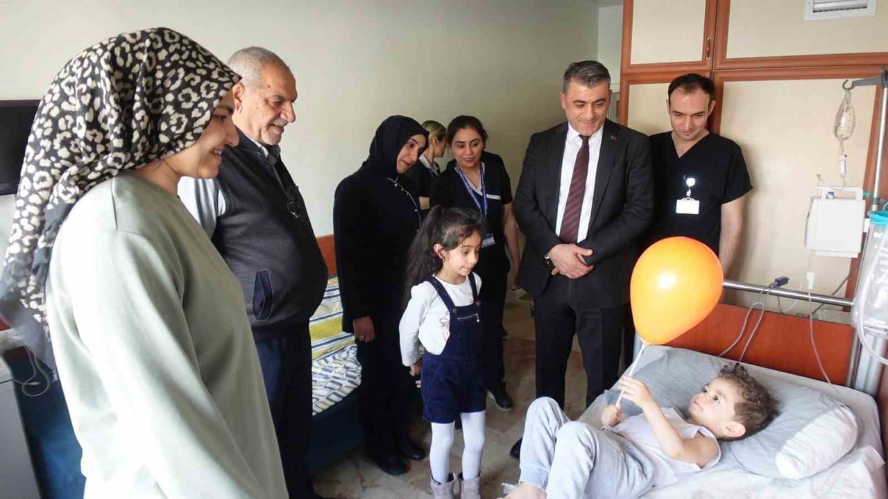 ELAZIĞ’DA ÇEŞİTLİ HASTALIKLARDAN HASTANEDE YATMAK ZORUNDA KALAN VE BUNDAN DOLAYI KARNE HEYECANI...