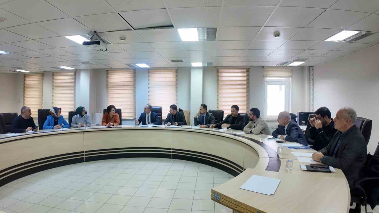 ELAZIĞ FETHİ SEKİN ŞEHİR HASTANESİNİN HİZMETLERİ DEĞERLENDİRİLDİ