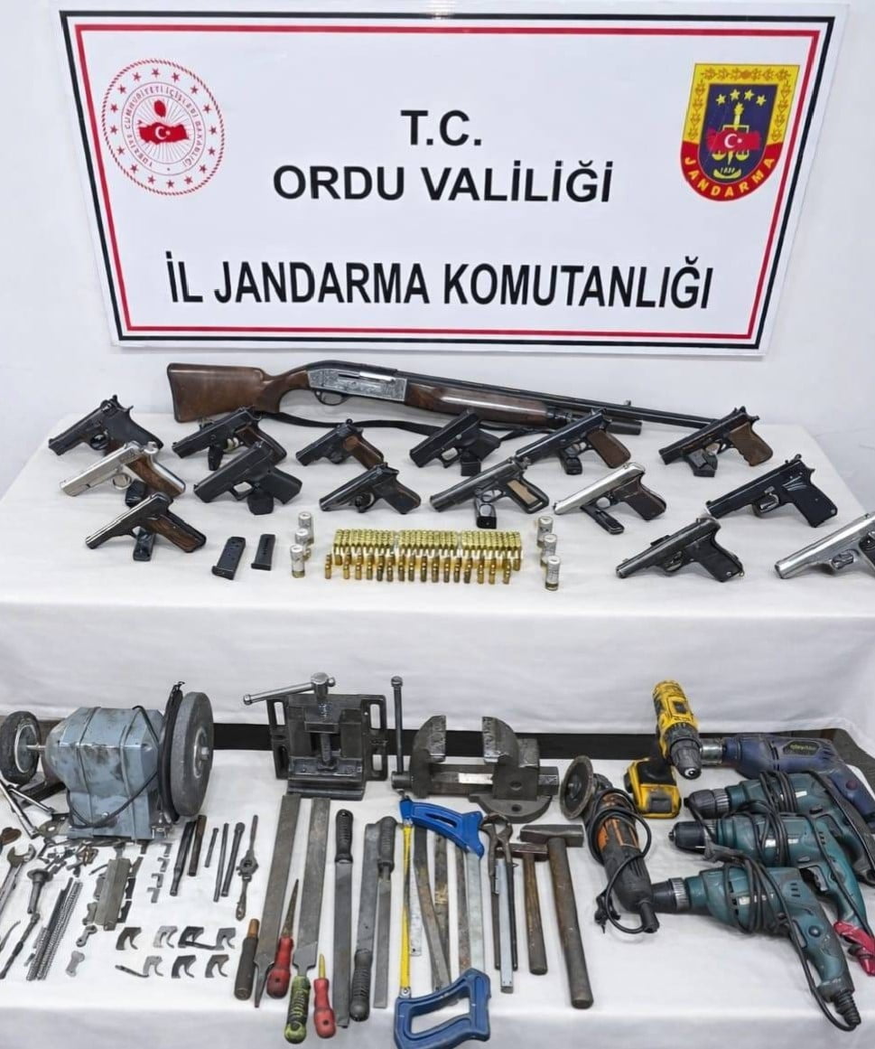 ELE GEÇİRİLEN SİLAHLAR VE MALZEMELER