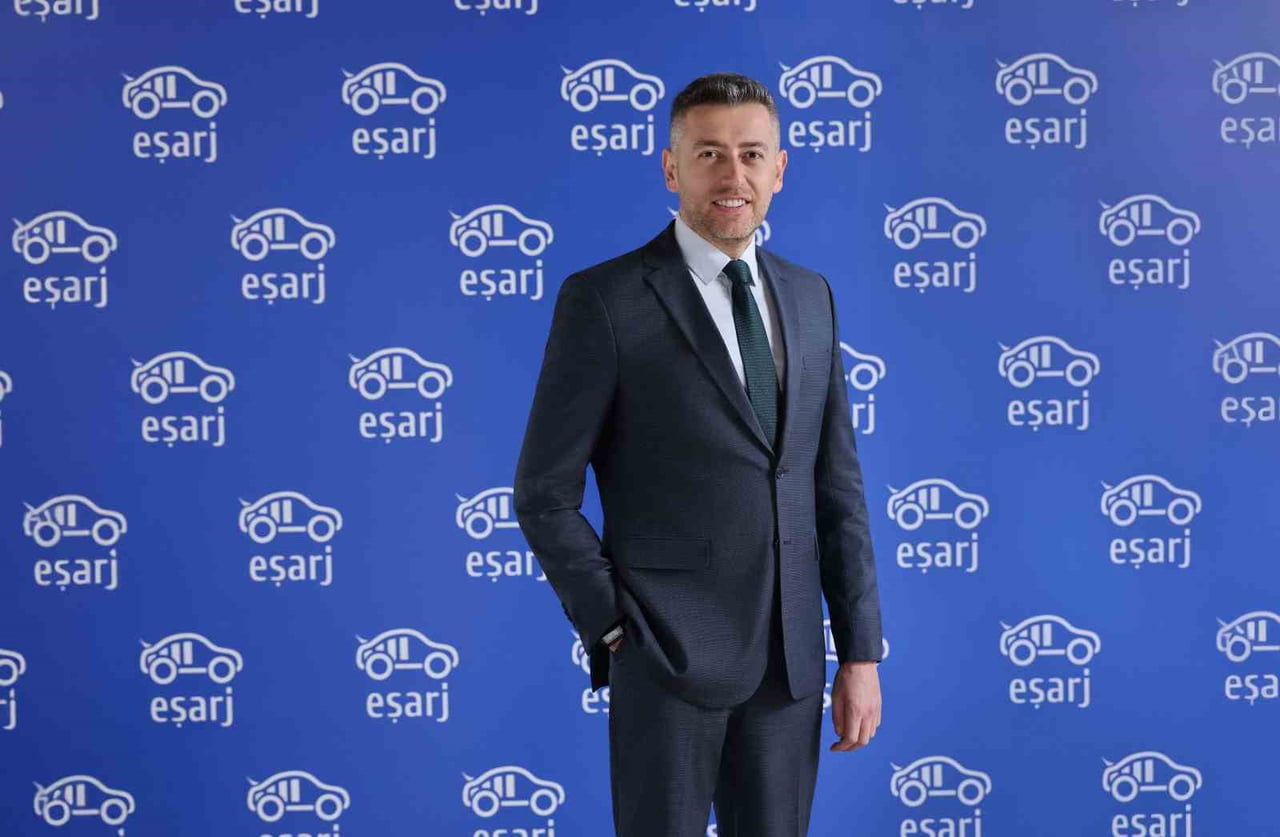 ELEKTRİKLİ ARAÇ PAZARININ HIZLA BÜYÜMESİYLE BİRLİKTE, ŞARJ ALTYAPISI DA İKİNCİ FAZINA GİRİYOR....