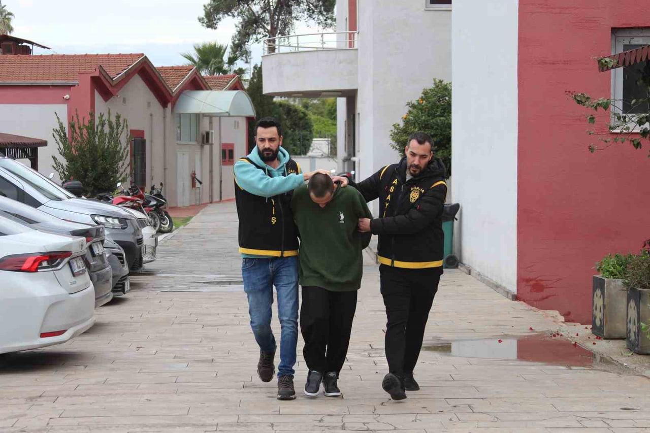 EMNİYETTEKİ İŞLEMLERİNİN ARDINDAN ADLİYEYE SEVK EDİLEN R.T.Ö, ÇIKARILDIĞI MAHKEMECE...