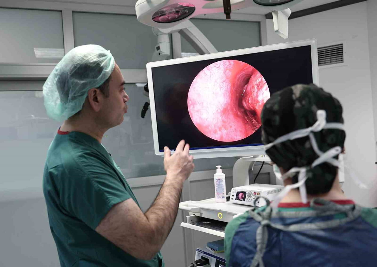 ERCİYES ÜNİVERSİTESİ (ERÜ) TIP FAKÜLTESİ HASTANELERİ'NDE; ÜNİVERSİTE YÖNETİMİNCE SAĞLIK...