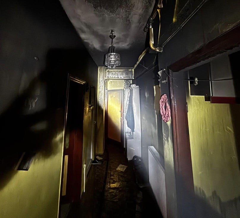 ERDEK’TE DAİRE YANGINI SÖNDÜRÜLDÜ