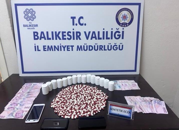 ERDEK’TE UYUŞTURUCU OPERASYONU: 3 TUTUKLAMA