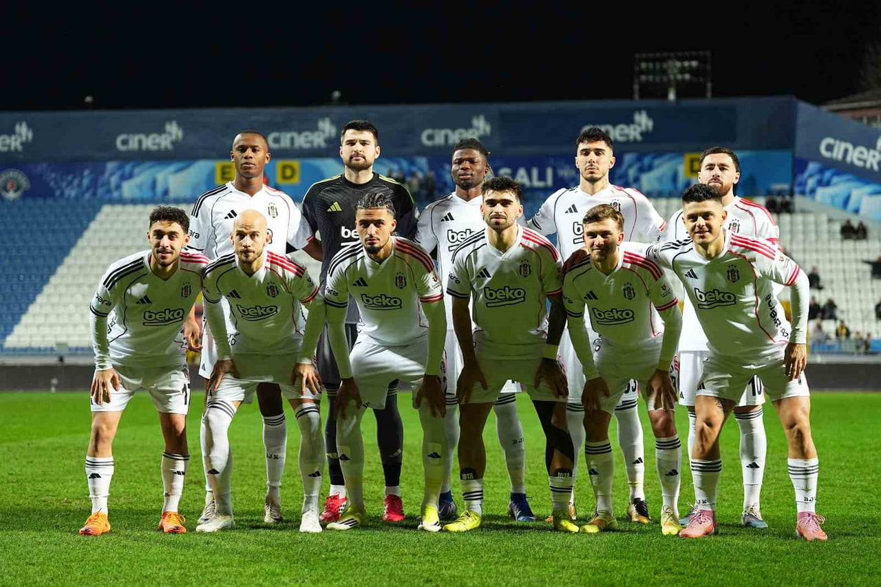 ERSİN DESTANOĞLU - TAYLAN BULUT, TİAGO DJALO, EMİRHAN TOPÇU, RIDVAN YILMAZ - KARTAL KAYRA YILMAZ...