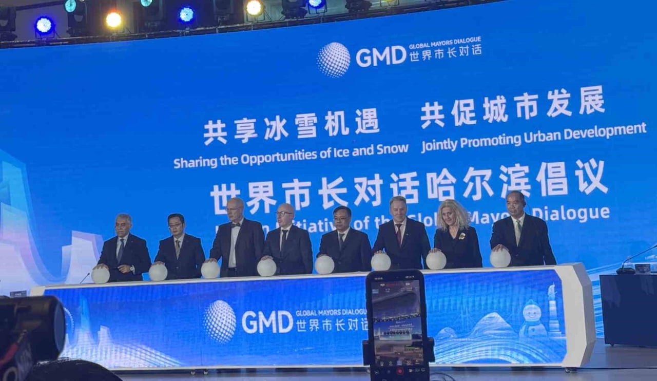 ERZURUM BÜYÜKŞEHİR BELEDİYESİ GENEL SEKRETERİ ZAFER AYNALI, ÇİN'İN HARBİN KENTİNDE DÜZENLENEN...