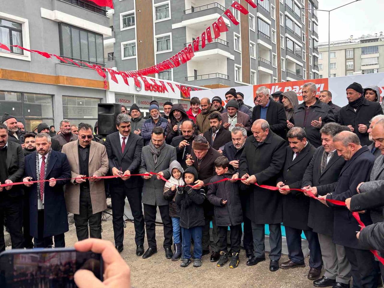 ERZURUM BÜYÜKŞEHİR BELEDİYESİ, SOSYAL BELEDİYECİLİK ANLAYIŞIYLA HAYATA GEÇİRDİĞİ MARKETLER...