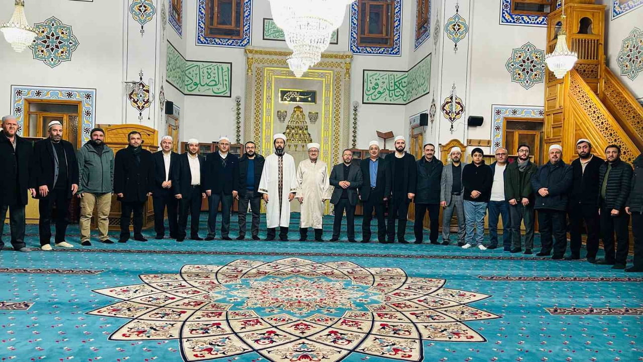 ERZURUM’DA 1001 HATİM PROGRAMLARININ İKİNCİSİ AZİZİYE İLÇE MÜFTÜLÜĞÜNE BAĞLI DADAŞKENT MERKEZ...