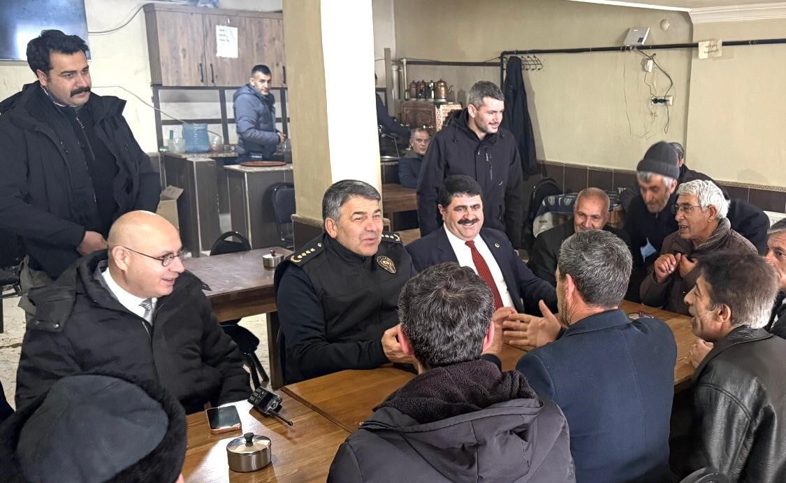 ERZURUM EMNİYET MÜDÜRÜ ONUR KARABURUN, KÖPRÜKÖY BELEDİYE BAŞKANI  NEVZAT KARASU İLE BİRLİKTE...