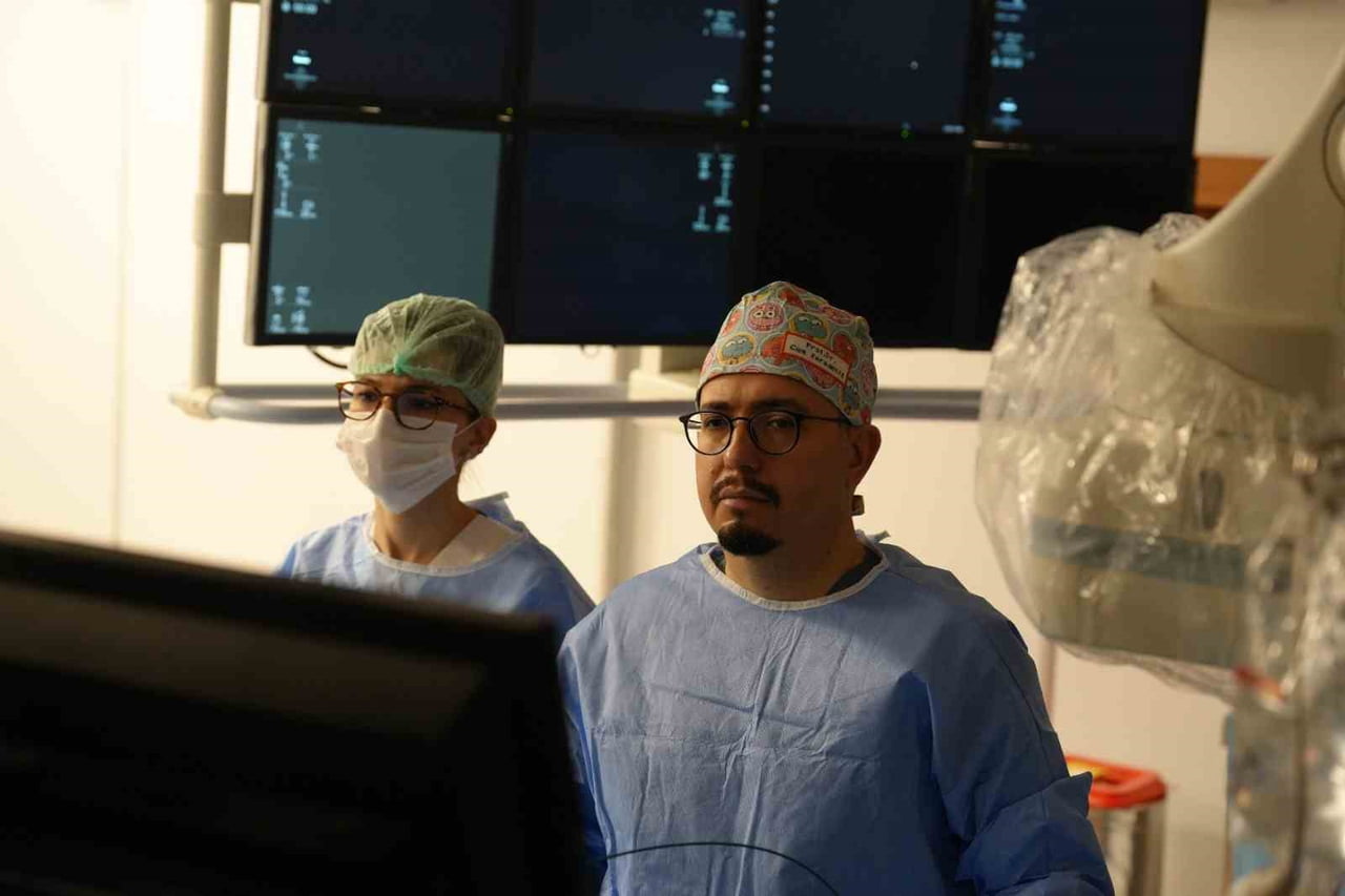 ERZURUM ŞEHİR HASTANESİ ÇOCUK KARDİYOLOJİ HEKİMİ UZM. DR. HAZER ERÇAN BOZYER, ÇOCUKLARDAKİ RİTİM...