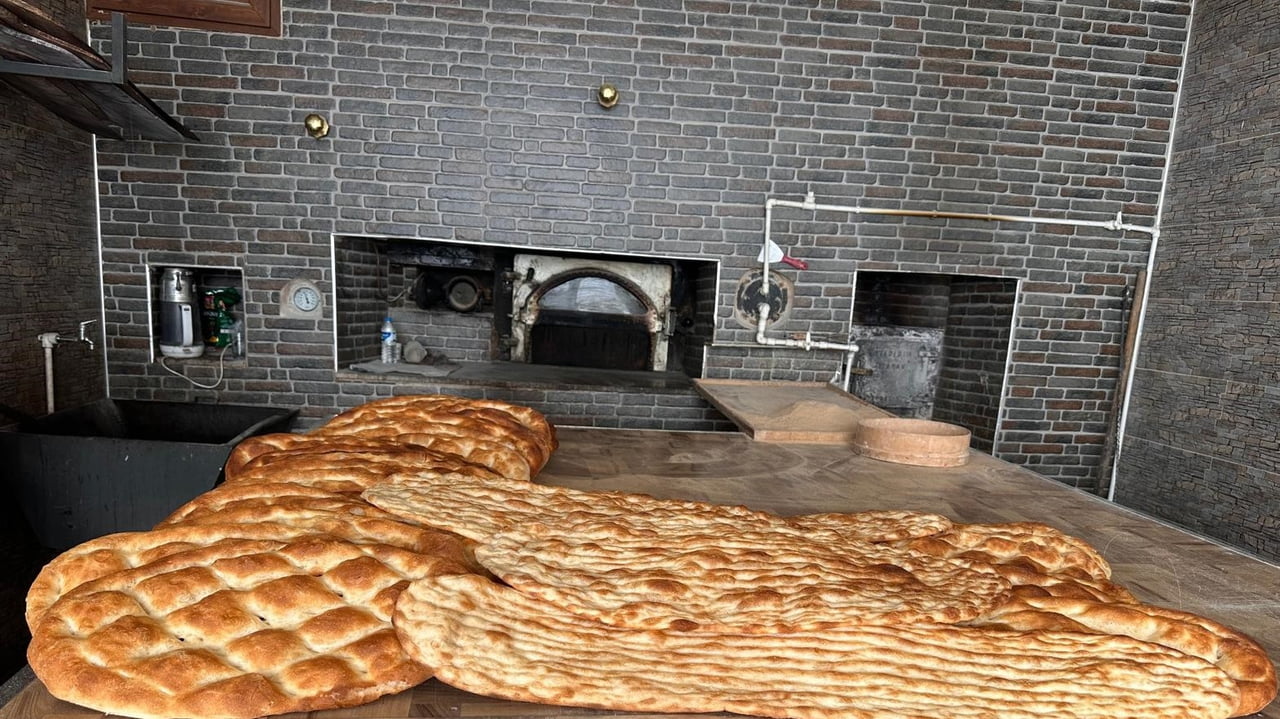 ERZURUM’UN KARAYAZI İLÇESİNDE EKMEK ÜRETİMİNE YÖNELİK YENİ BİR YATIRIM DAHA HAYATA...