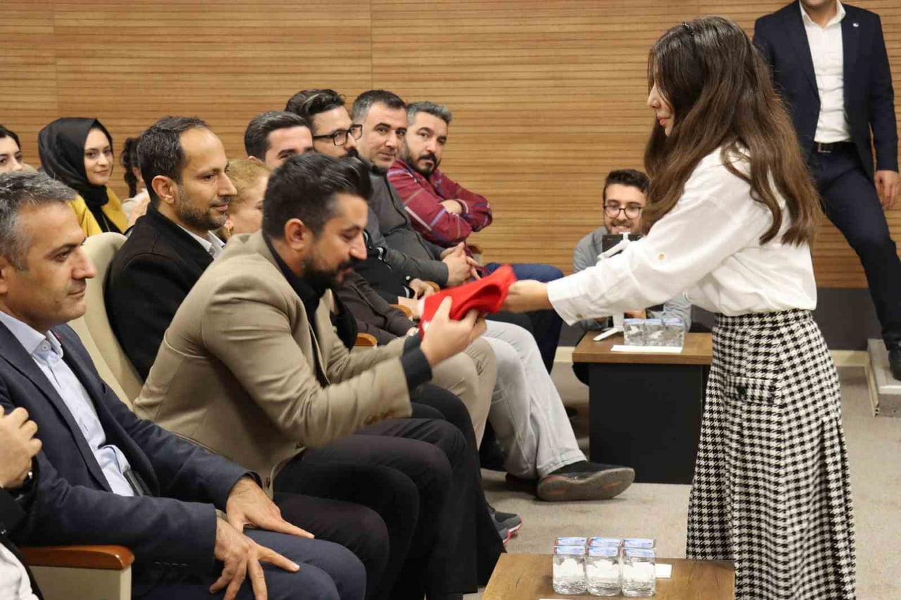 ESENTEPE GENÇLİK MERKEZİNDE ARA TATİL KONSERİ