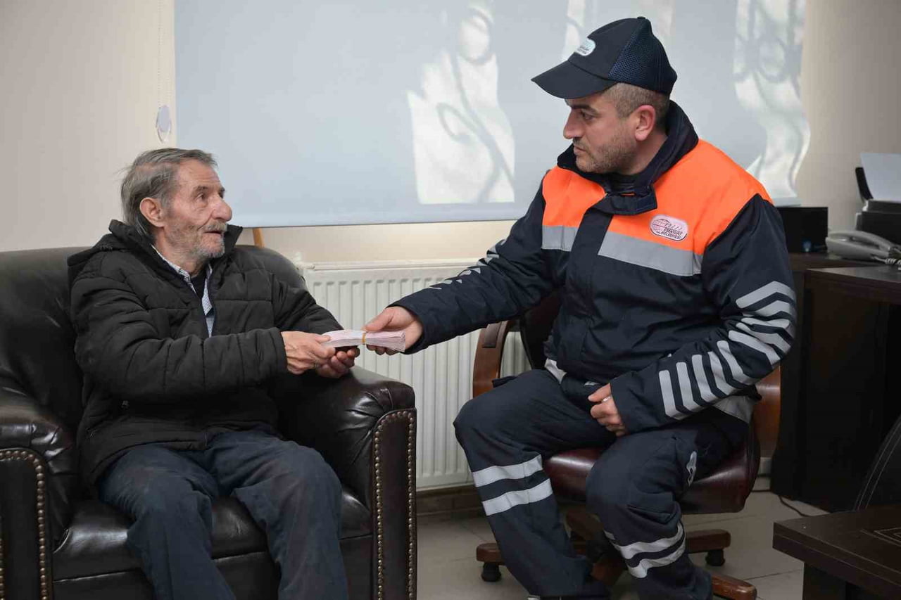 ESENYURT BELEDİYE PERSONELİ TUNCAY MENEKŞE İLE HALİS YILDIRIM