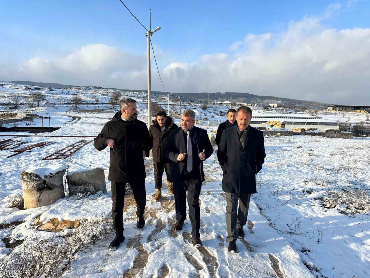 ESKİPAZAR BELEDİYE BAŞKANI SERKAN CIVA, AK PARTİ ESKİPAZAR İLÇE BAŞKANI AHMET AYDEMİR İLE BİRLİKTE...