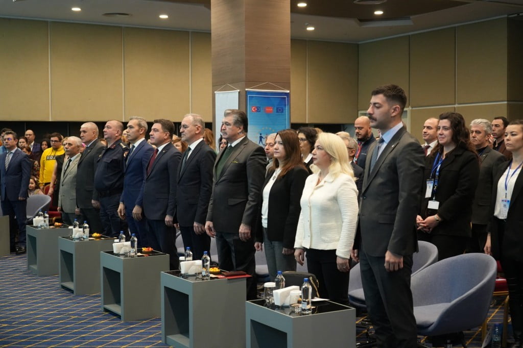 ESKİŞEHİR'DE 'OTİZMLİ GENÇLERİN DESTEKLİ İSTİHDAMINDA İŞVERENLER VE ÇALIŞMA ARKADAŞLARI İÇİN YOL...