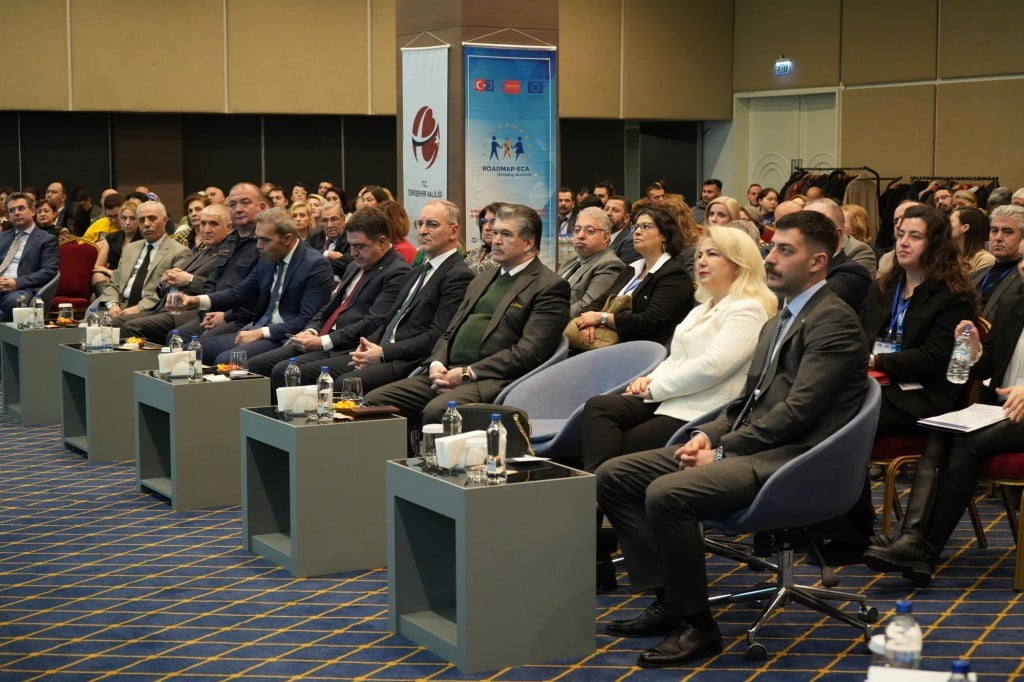 ESKİŞEHİR'DE 'OTİZMLİ GENÇLERİN DESTEKLİ İSTİHDAMINDA İŞVERENLER VE ÇALIŞMA ARKADAŞLARI İÇİN YOL...