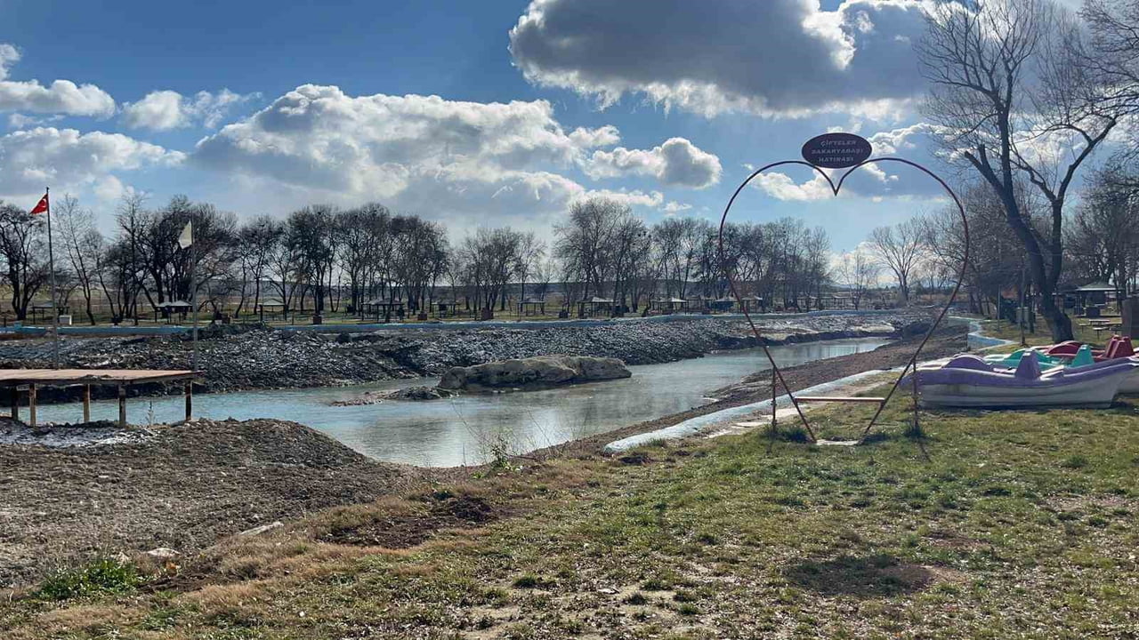 ESKİŞEHİR’DE 824 KİLOMETRELİK SAKARYA NEHRİ'NİN DOĞDUĞU NOKTA OLAN 45 BİN METREKÜP HACİMLİ...