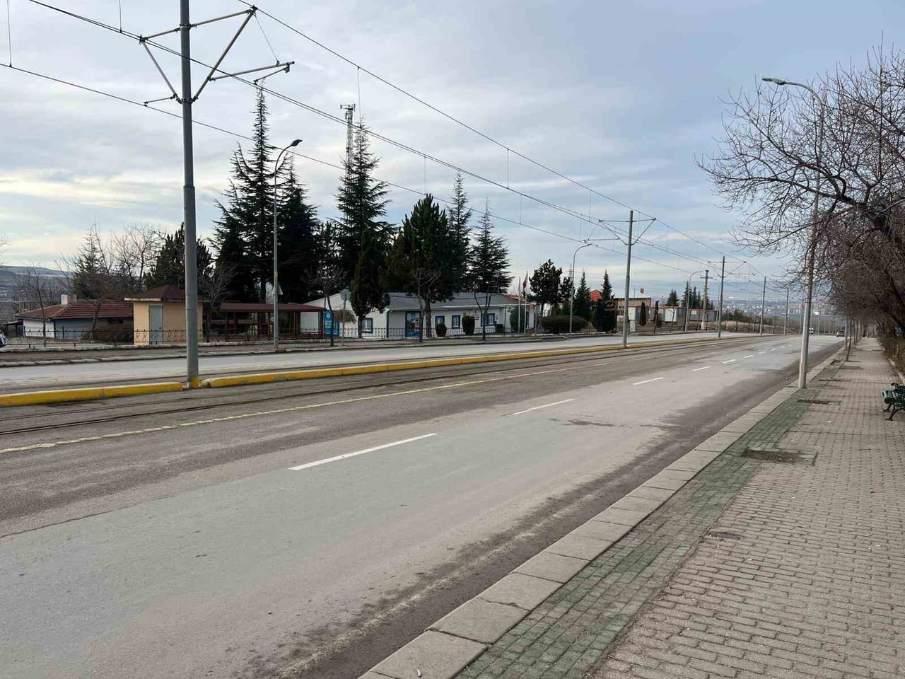 ESKİŞEHİR’DE GEÇTİĞİMİZ GECE 3 VE 2 YIL ÖNCE YİNE AYNI YERDE 2 KİŞİNİN KASİSİ ATLATMAK İÇİN...