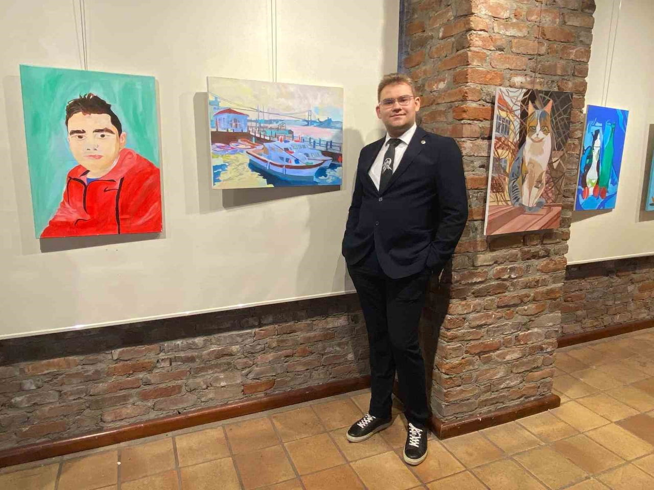 ESKİŞEHİRLİ RESSAM ALP EREN CANDAN ESKİŞEHİR’DE RESİM SERGİSİ AÇTI